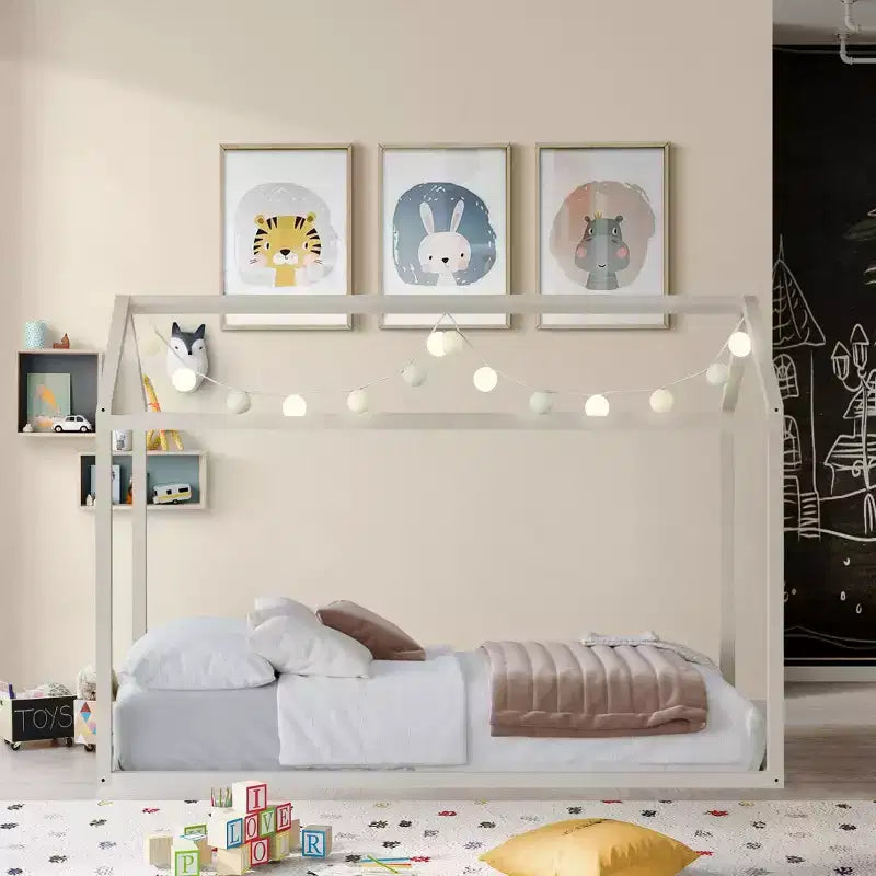 Wooden Canopy Bed